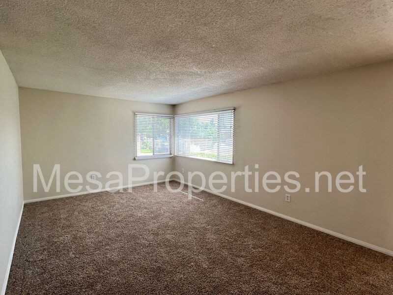 3321 Paddy Ln - Photo 2 of 16