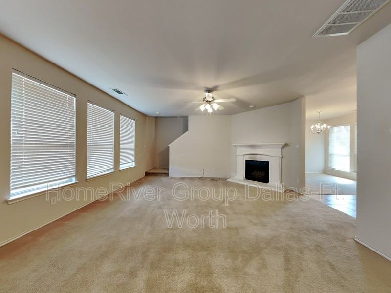 2325 Moccassin Ln - Photo 2 of 27