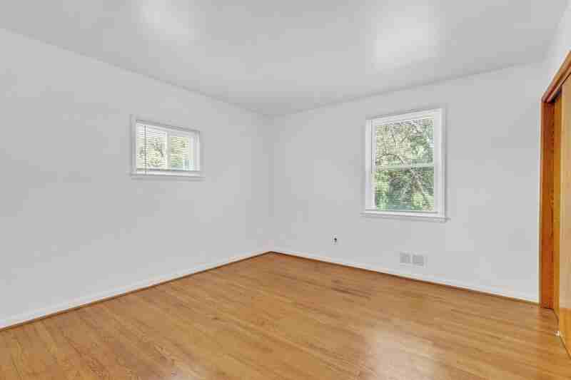 8212 Dorset Ave - Photo 2 of 21