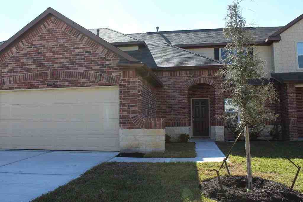 12222 Maura Ln - Photo 2 of 8