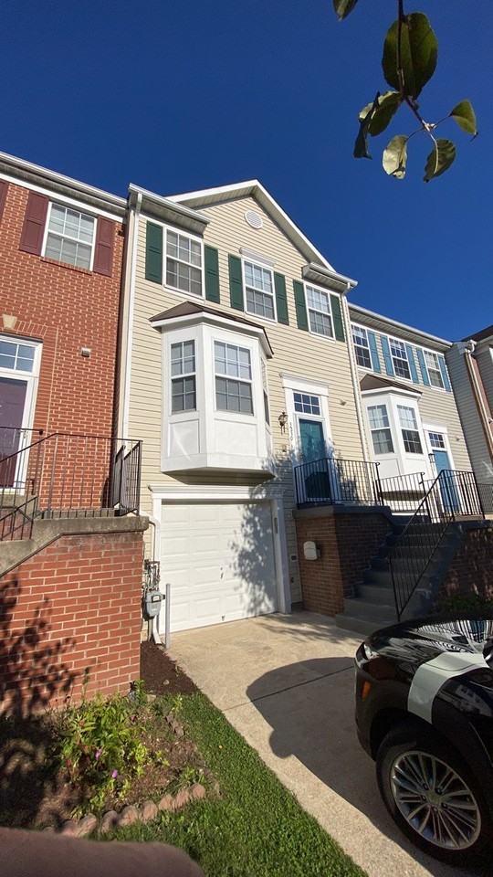 3230 Halcyon Ct - Photo 2 of 16