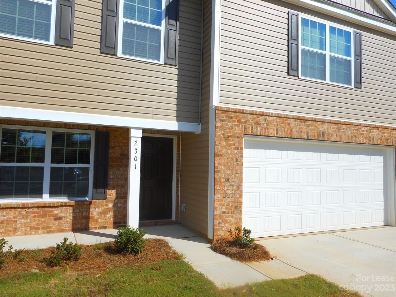 2301 Meadow Stream Dr - Photo 2 of 24