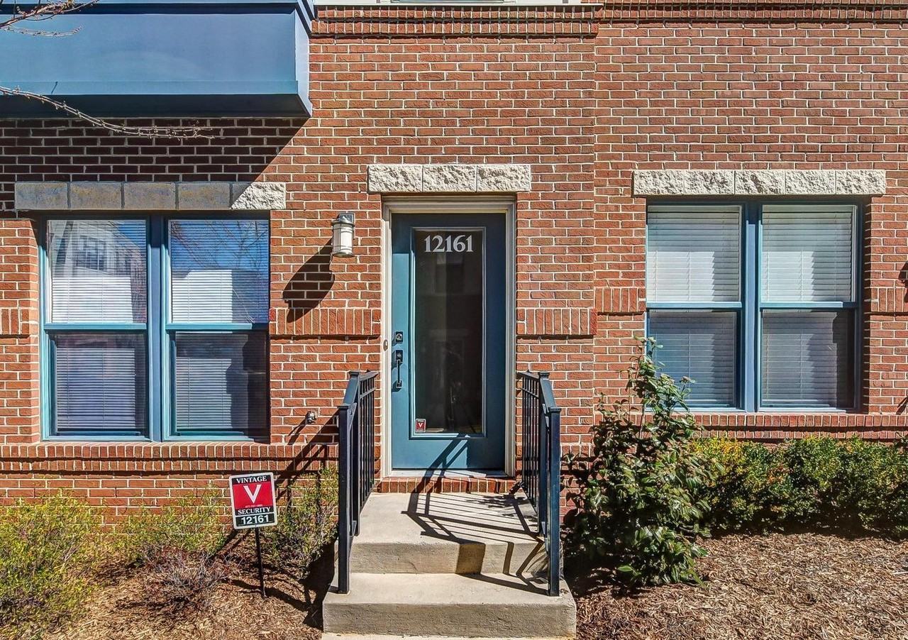 12161 Waveland St - Photo 3 of 14