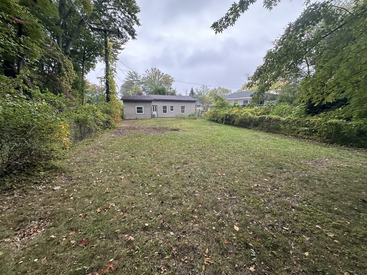 17803 N Fruitport Rd - Photo 3 of 16