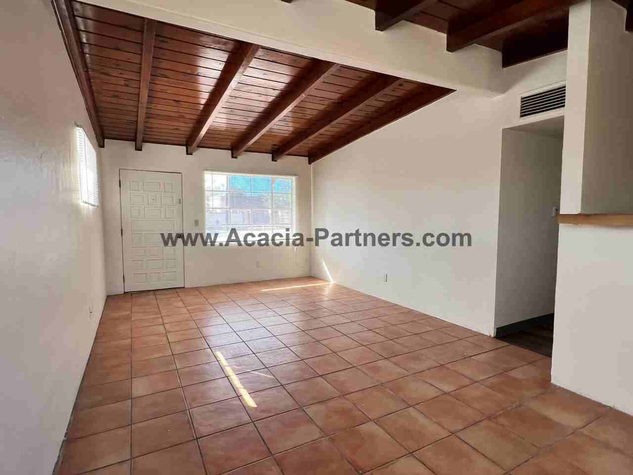 2818 N Richey Blvd - Photo 2 of 15