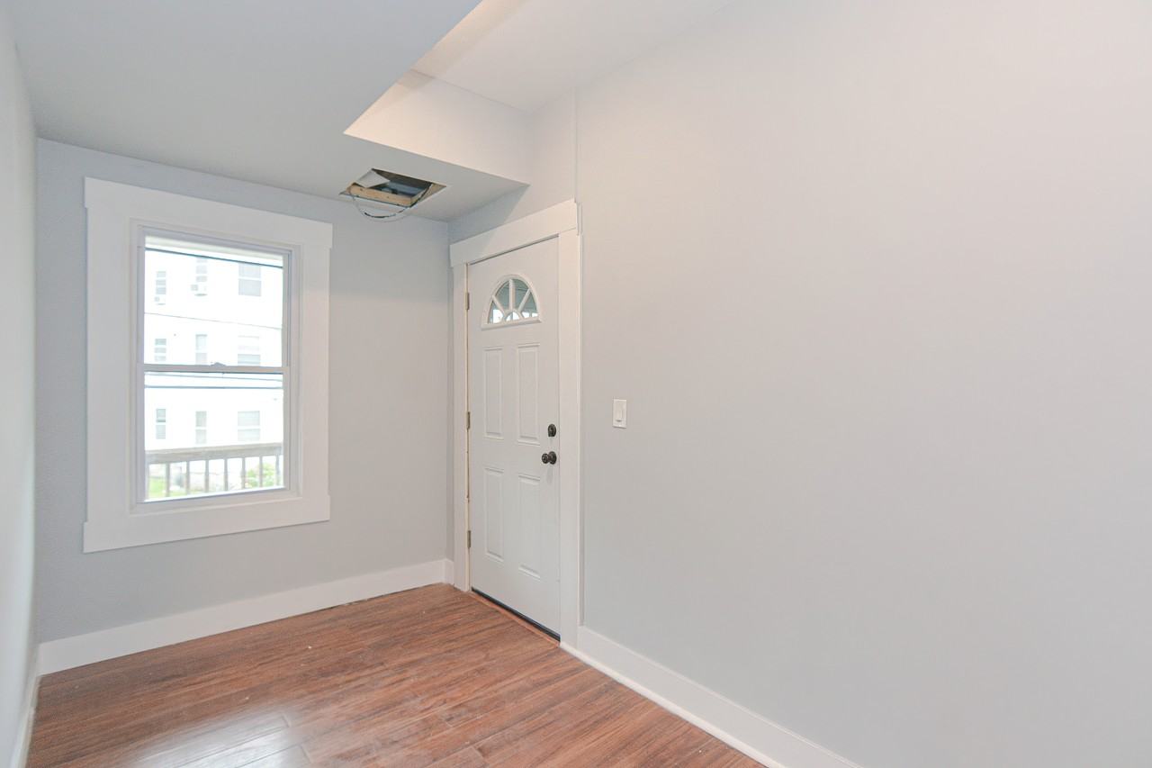 177 Winthrop St - Photo 2 of 32