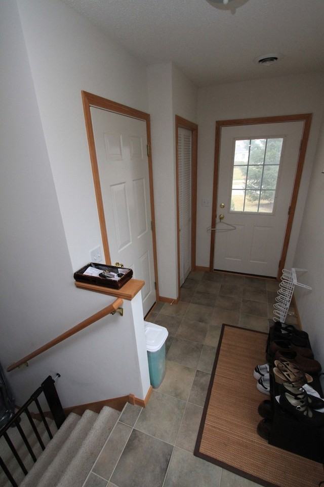 331 Wagon Wheel Ln - Photo 3 of 13