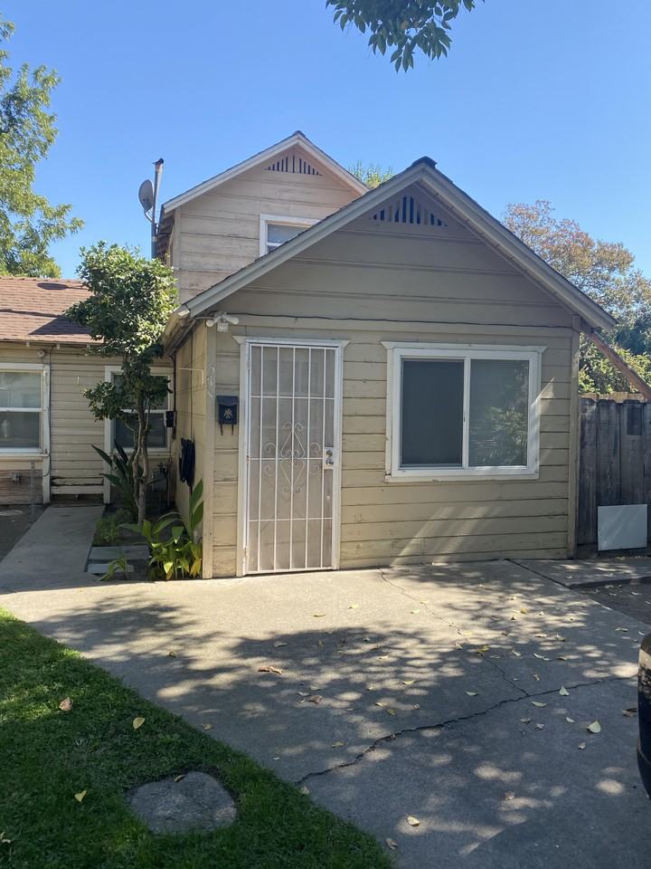 371 Lambuth Ave - Photo 2 of 13