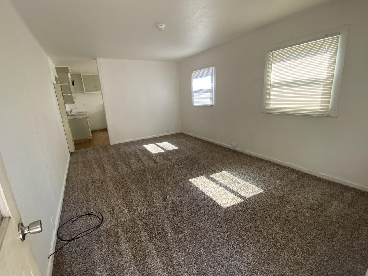 371 Lambuth Ave - Photo 3 of 13