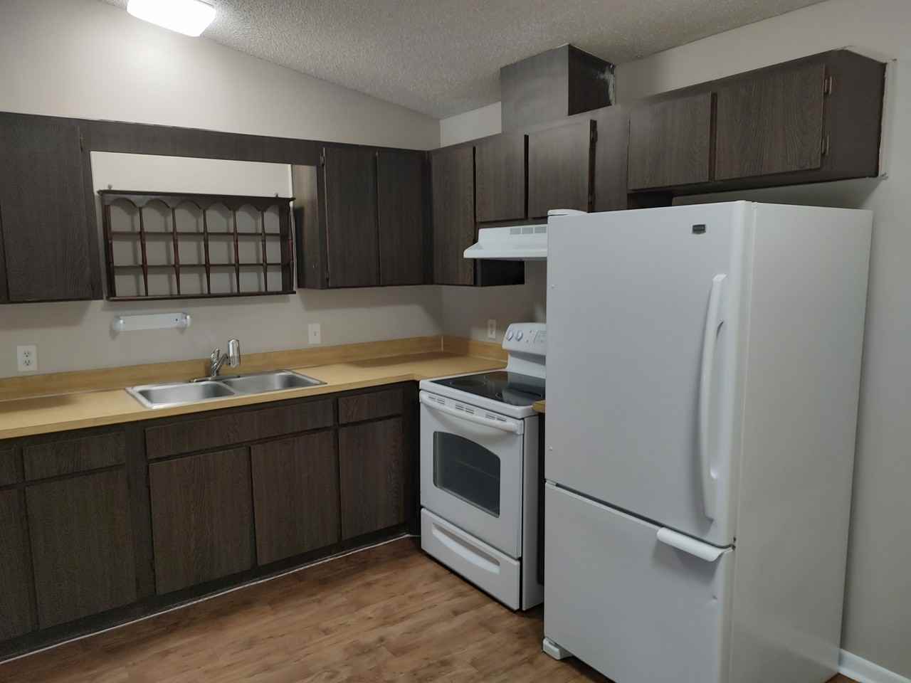 173 Hickory St - Photo 5 of 8