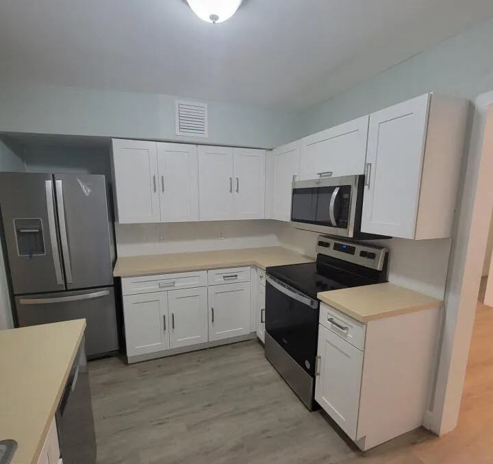 17951 Main St N - Photo 3 of 6