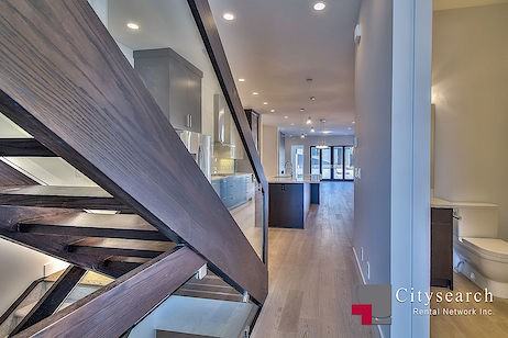 2539 19a St Sw - Photo 3 of 25