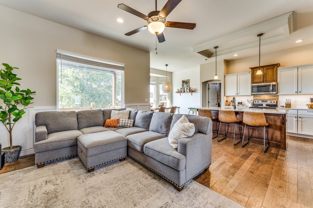 4931 N Marblefalls St - Photo 2 of 20