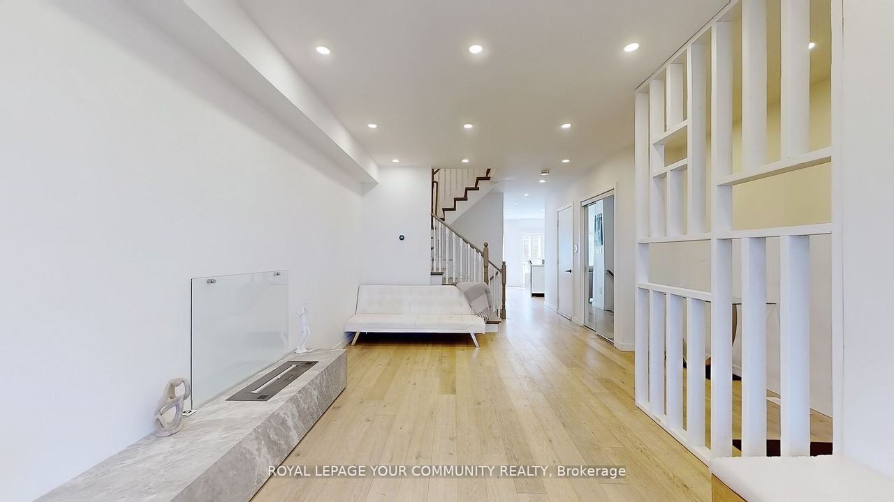 47 Walkview Crescent - Photo 2 of 17