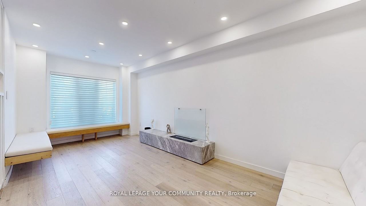 47 Walkview Crescent - Photo 3 of 17