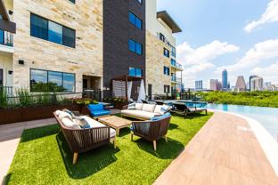 301 E Riverside Dr #2M23 - Photo 1 of 1