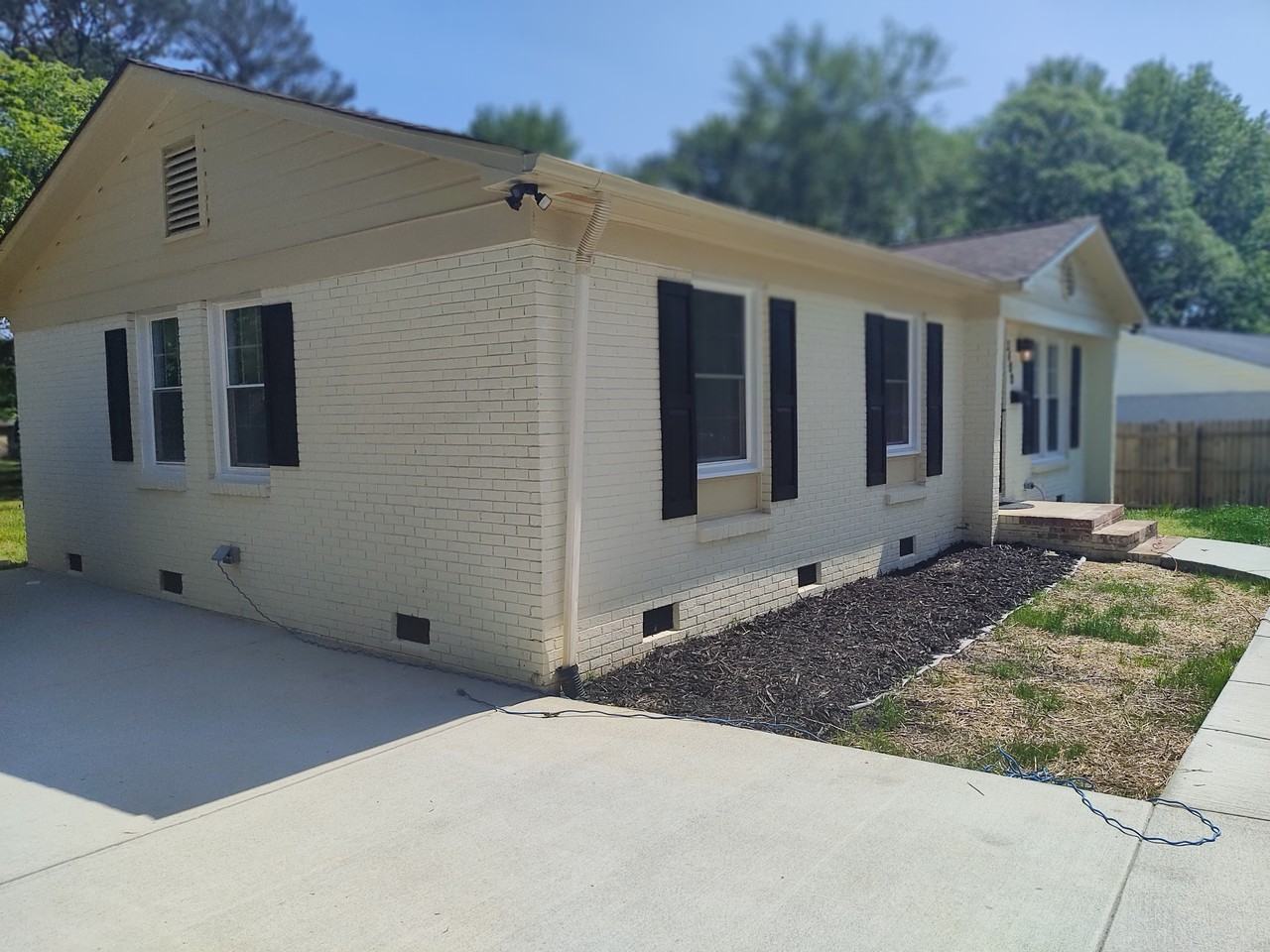 3400 Cricketeer Dr - Photo 5 of 19