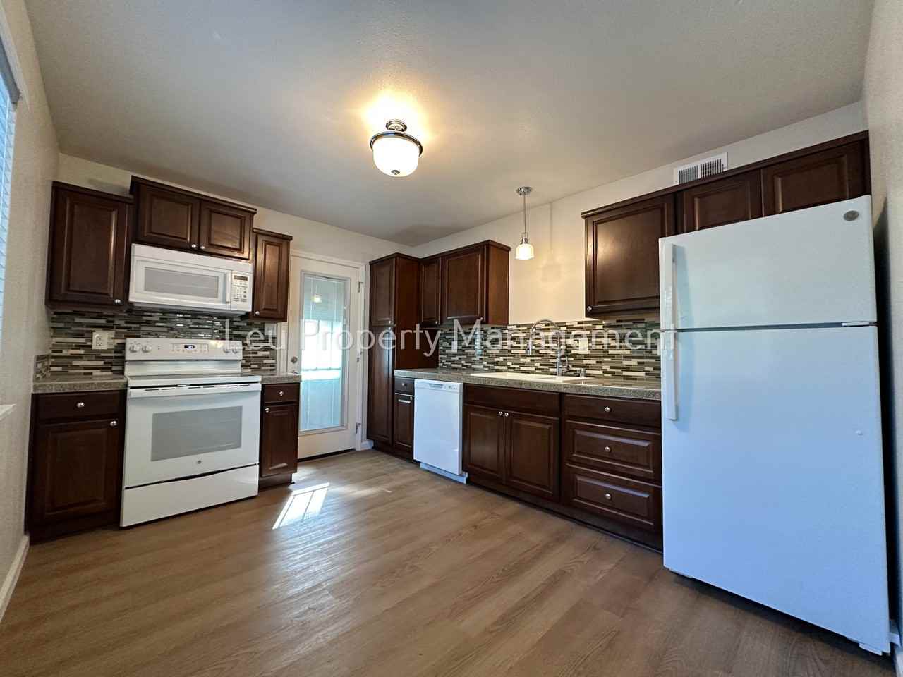 1030 Bridgeview Dr #NA - Photo 3 of 14