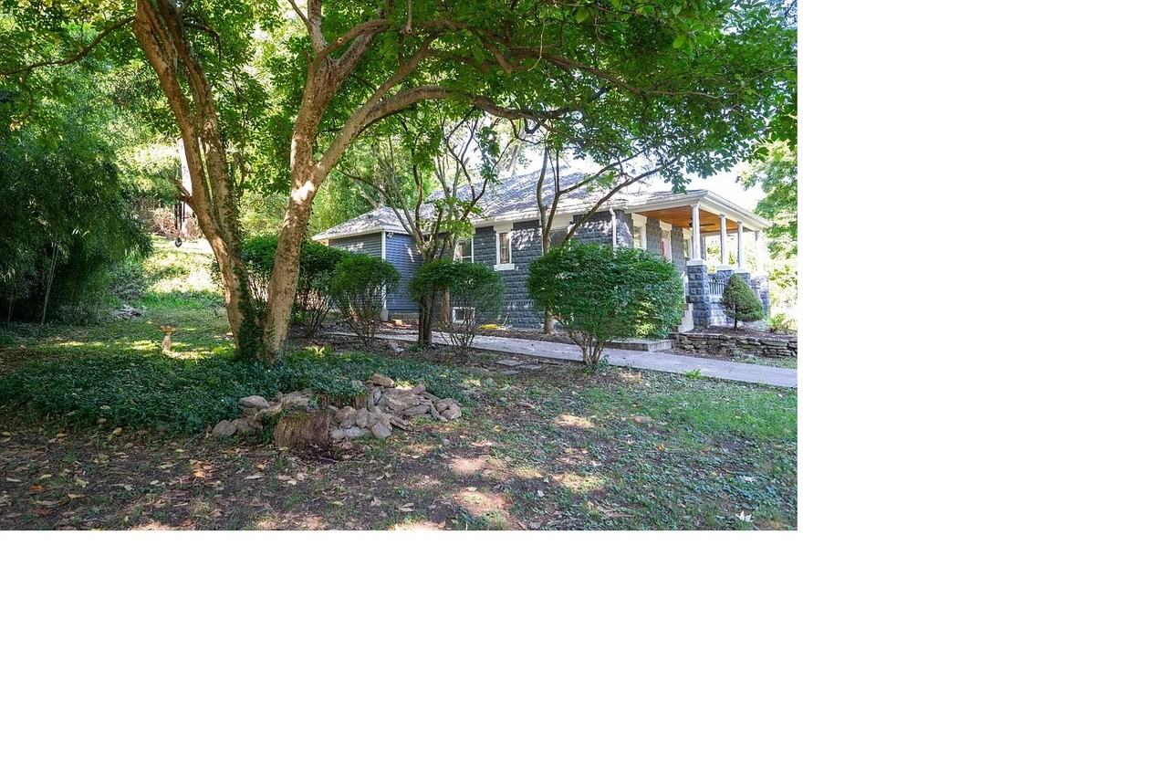 1335 N Park Ave #NA - Photo 2 of 18