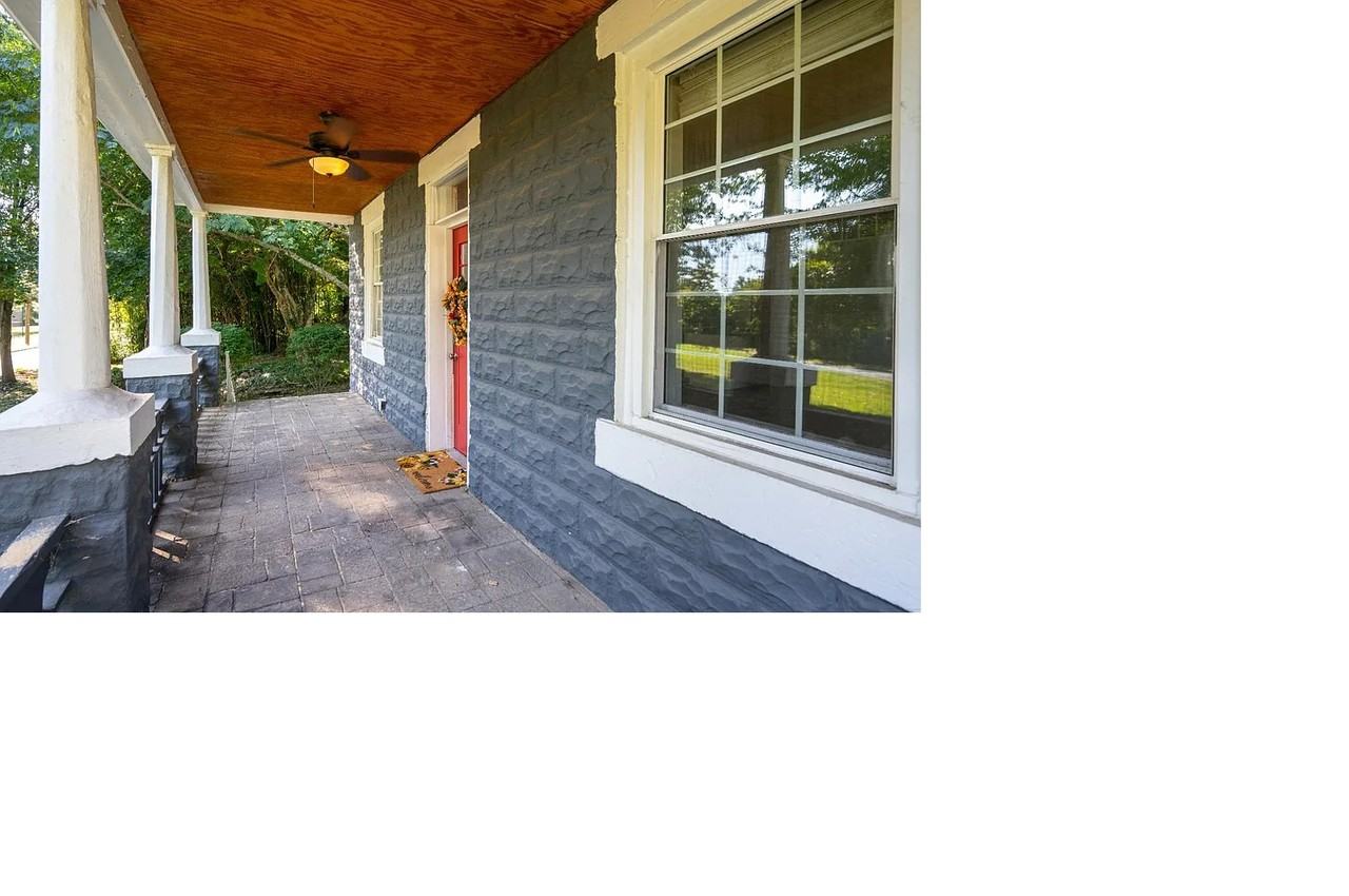 1335 N Park Ave #NA - Photo 3 of 18