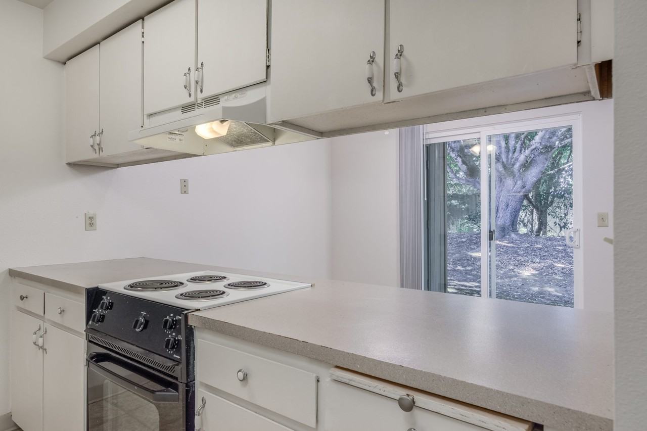 Englewood Terrace - Photo 3 of 18