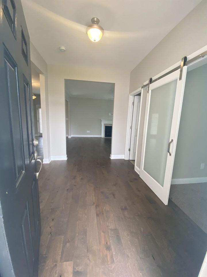 N Kilchattan Dr #1 - Photo 5 of 26
