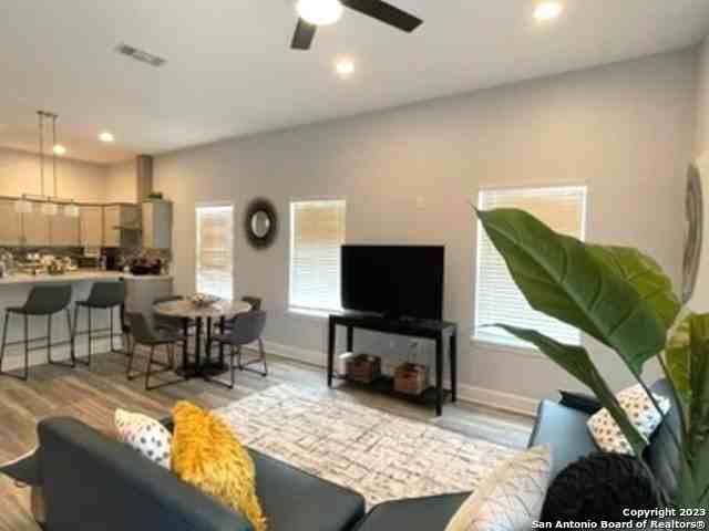 404 S Olive St - Photo 2 of 19