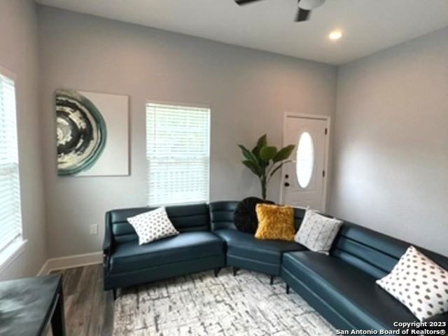 404 S Olive St - Photo 3 of 19