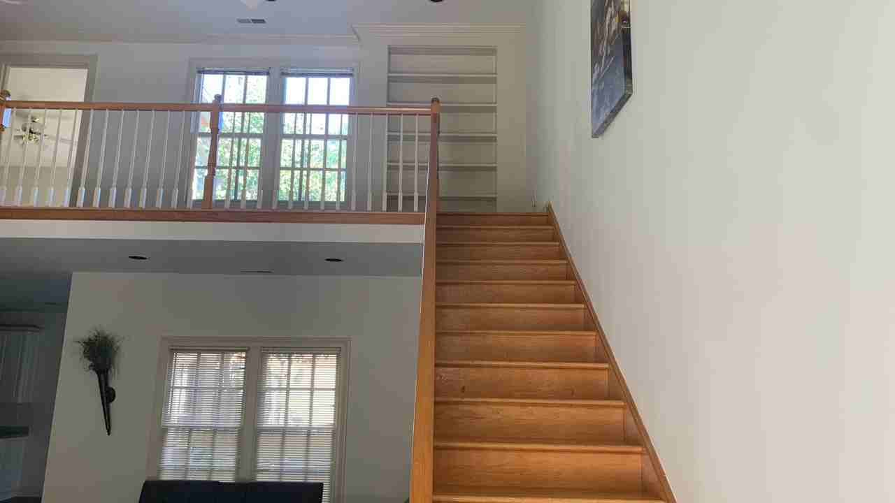 160 Presidents Dr - Photo 6 of 20