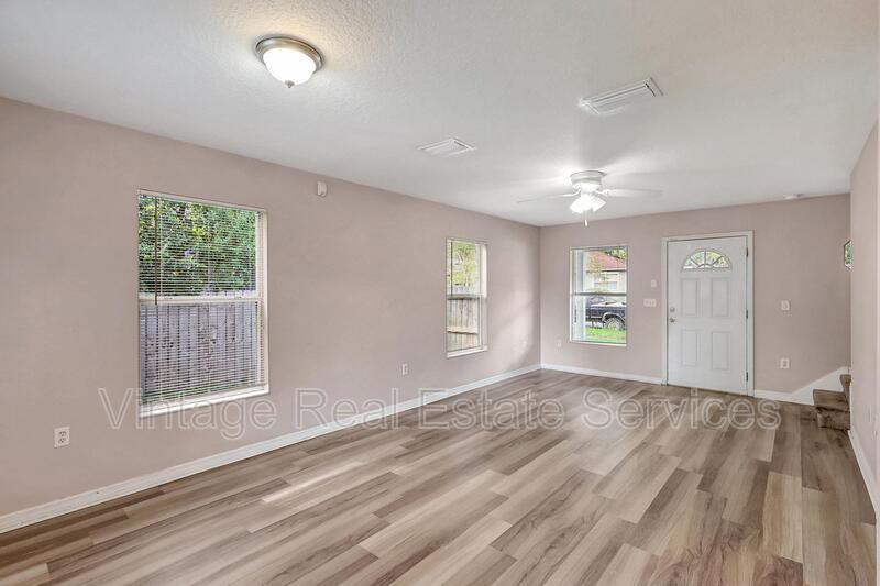 720 Newton Ave S - Photo 2 of 6