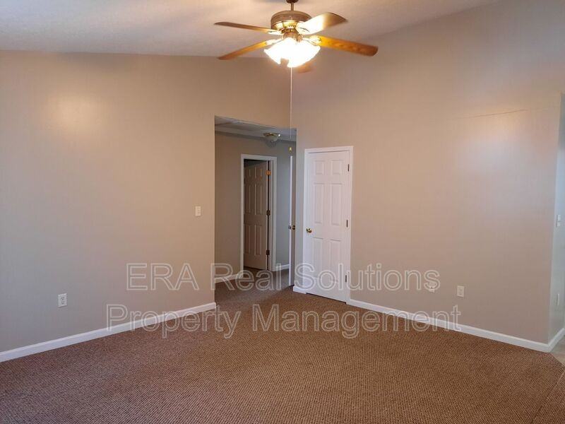 1022 N West St - Photo 2 of 10