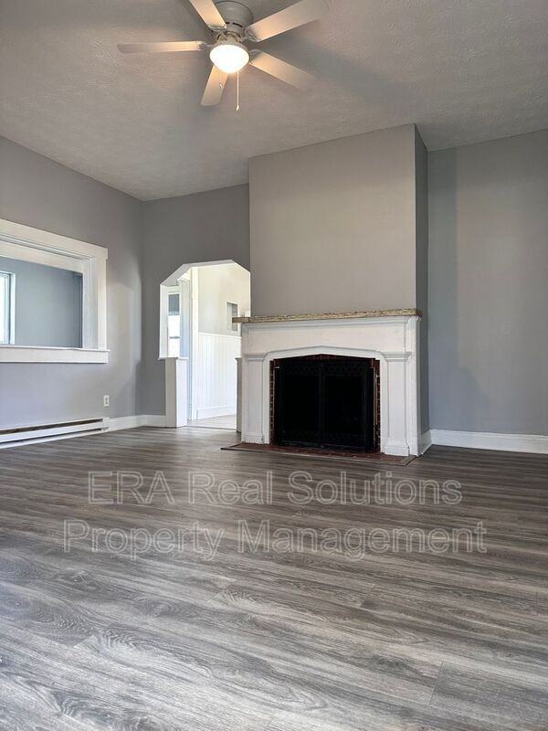 737 Bourbon St #737C - Photo 2 of 13