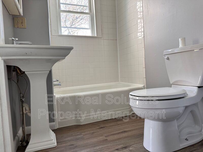 737 Bourbon St #737C - Photo 4 of 13