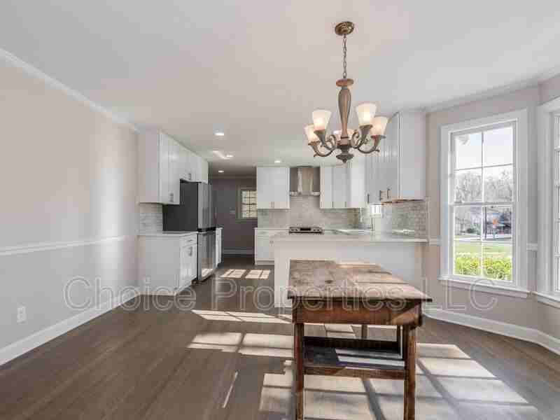 122 Lansdowne Rd - Photo 2 of 32