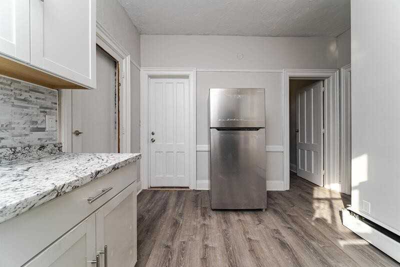 66 13th St Apt 1 - Photo 7 of 28