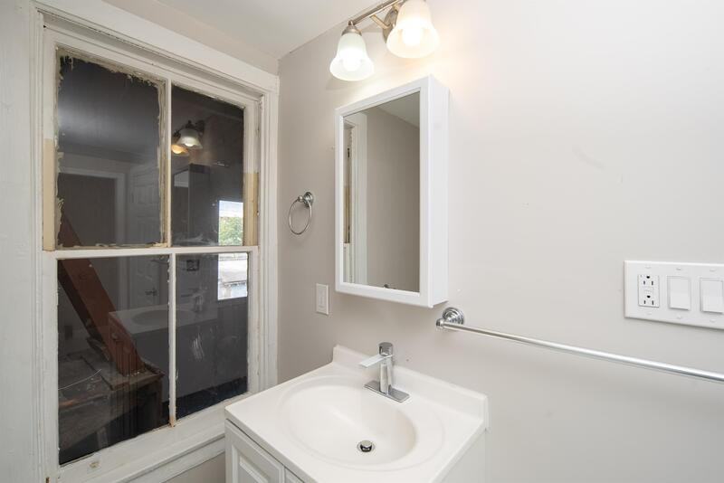 719 5th Avenue - Photo 4 of 27