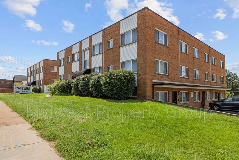 2507 S Big Bend Blvd #11