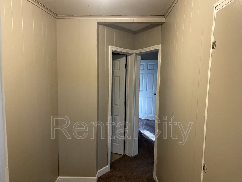 808 S Lexington St - Photo 3 of 15