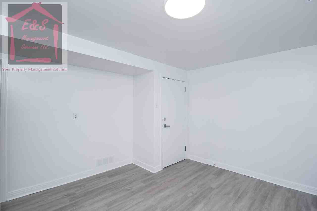 414 Presland Road - Photo 3 of 19