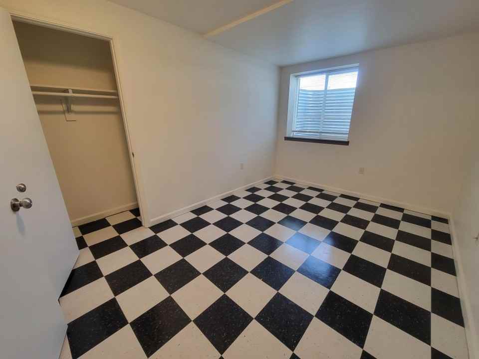 3211 State Ave #2 - Photo 4 of 7