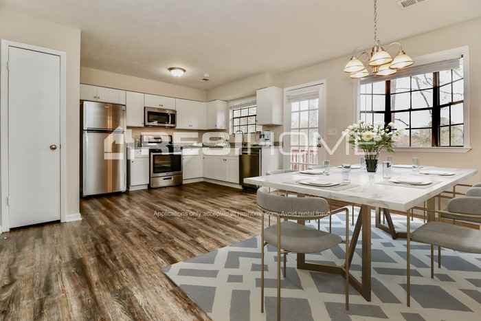 9376 Woodloop Ct - Photo 3 of 17