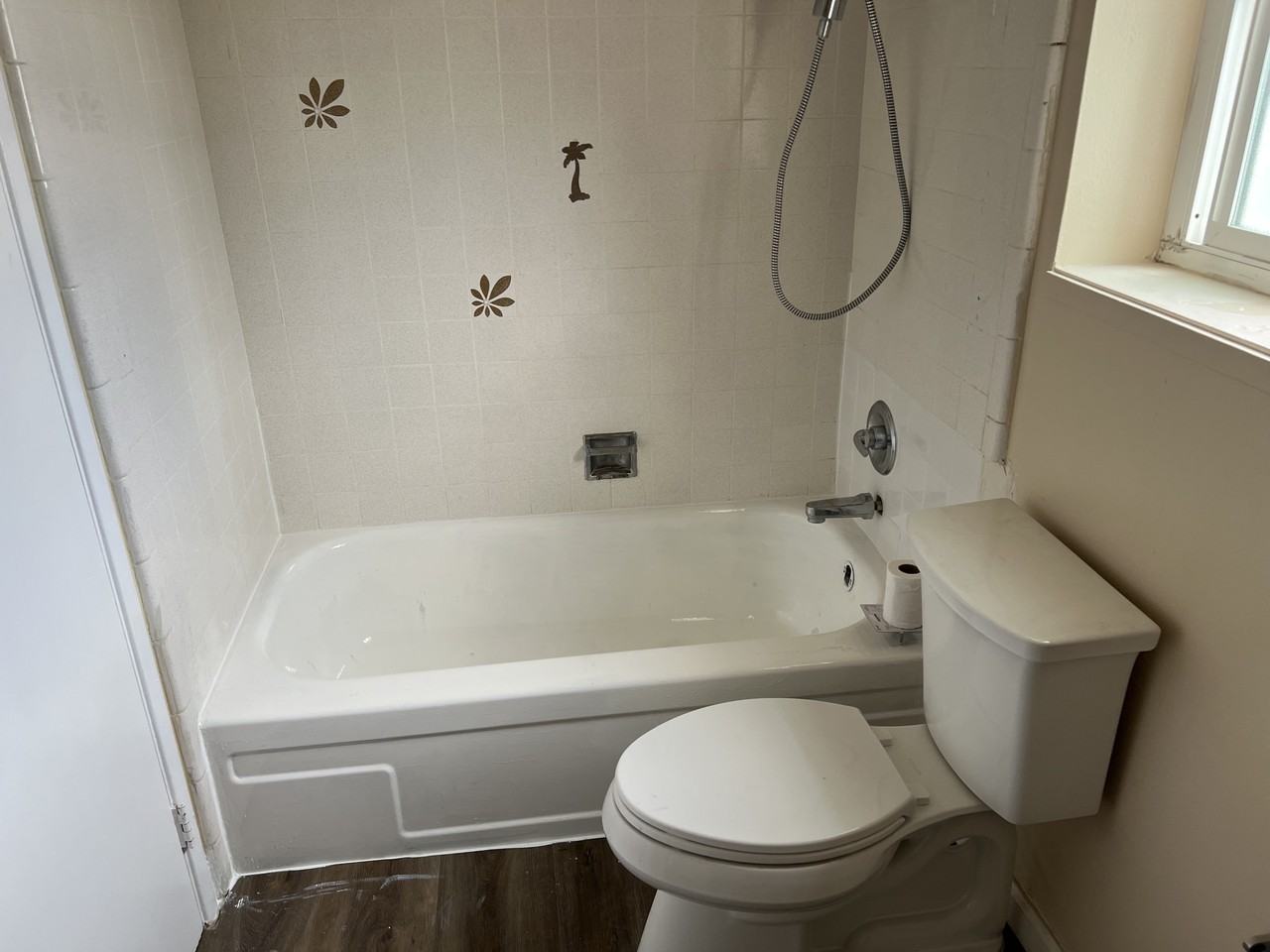 240 E Okeefe St #8 - Photo 3 of 4