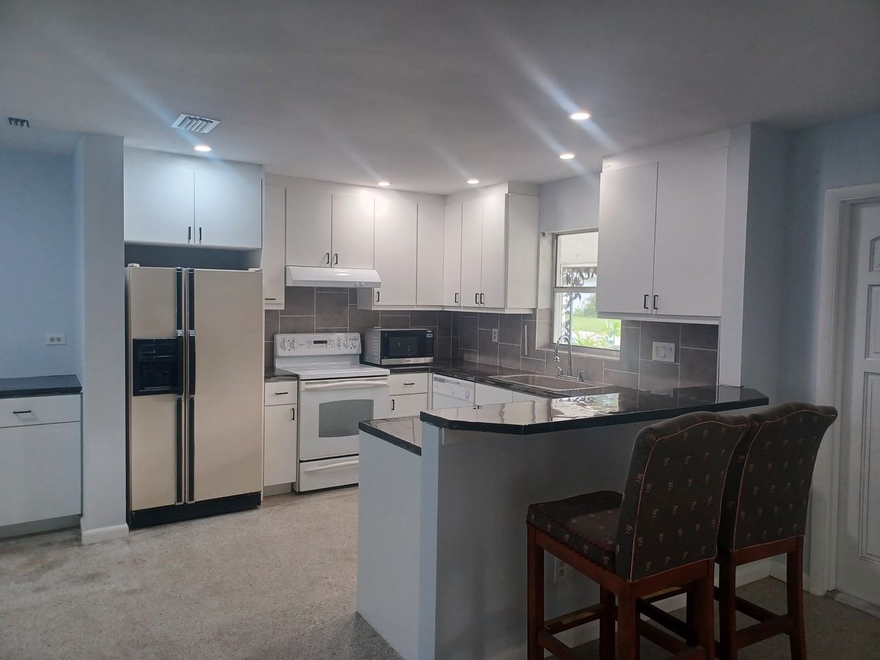 1030 Ne Wright Ave #NA - Photo 3 of 14