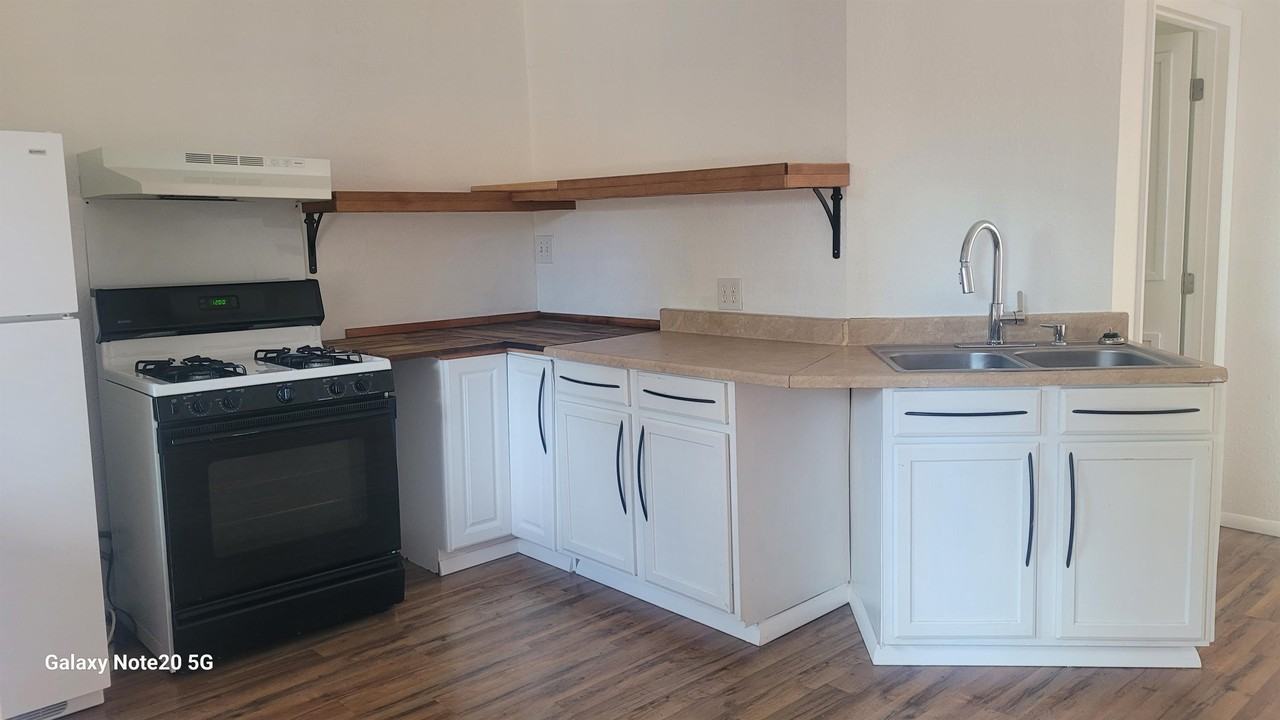 5308 W Malad St #B - Photo 3 of 12