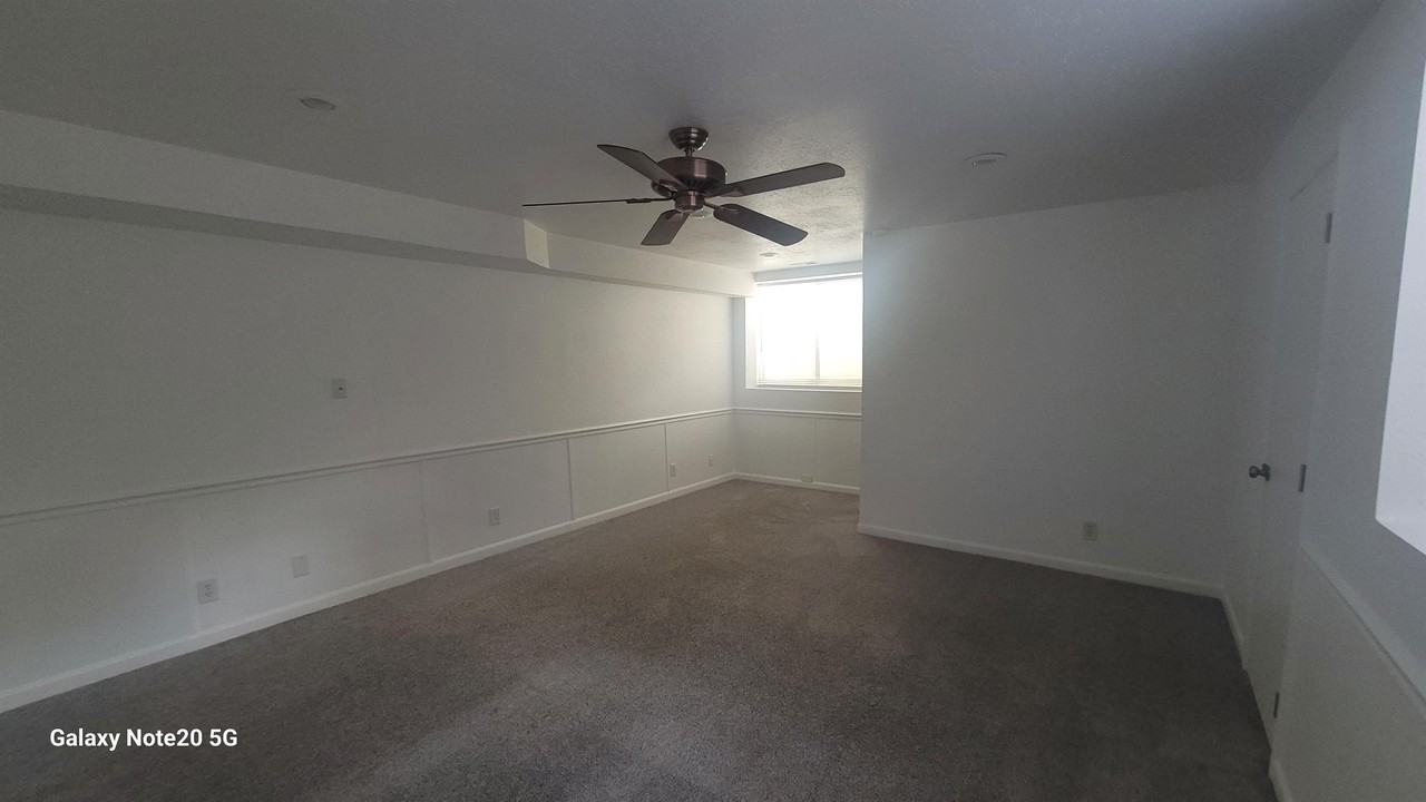 5308 W Malad St #B - Photo 2 of 12