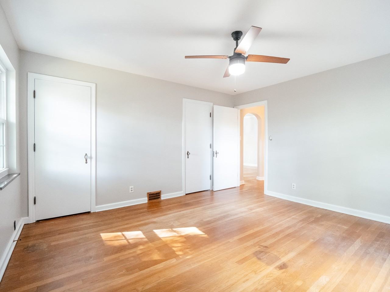 3161 Bellewood Ave #1 - Photo 3 of 8