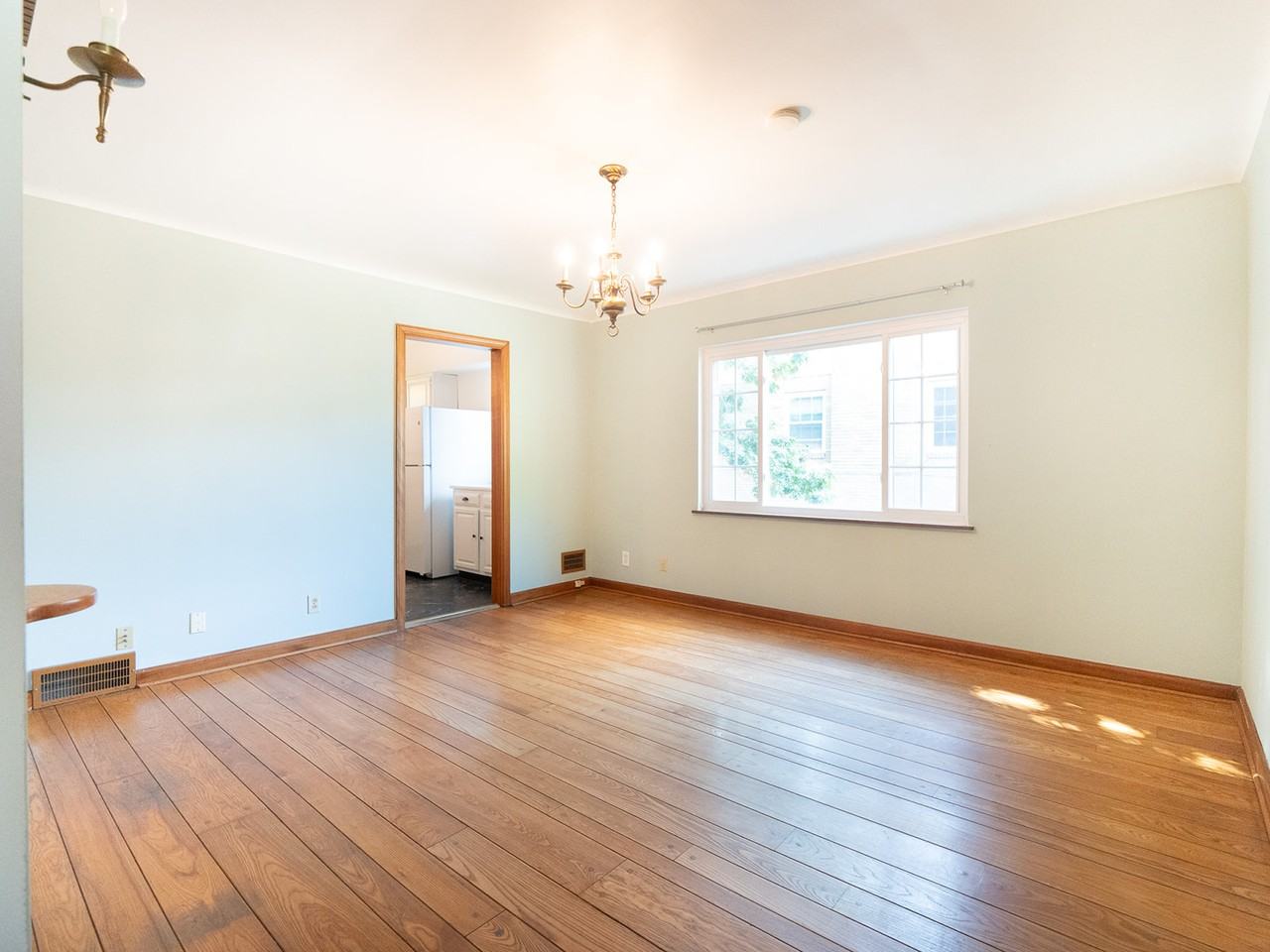 3161 Bellewood Ave #1 - Photo 5 of 8