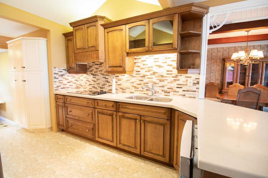 4446 Lakeside Dr - Photo 2 of 40