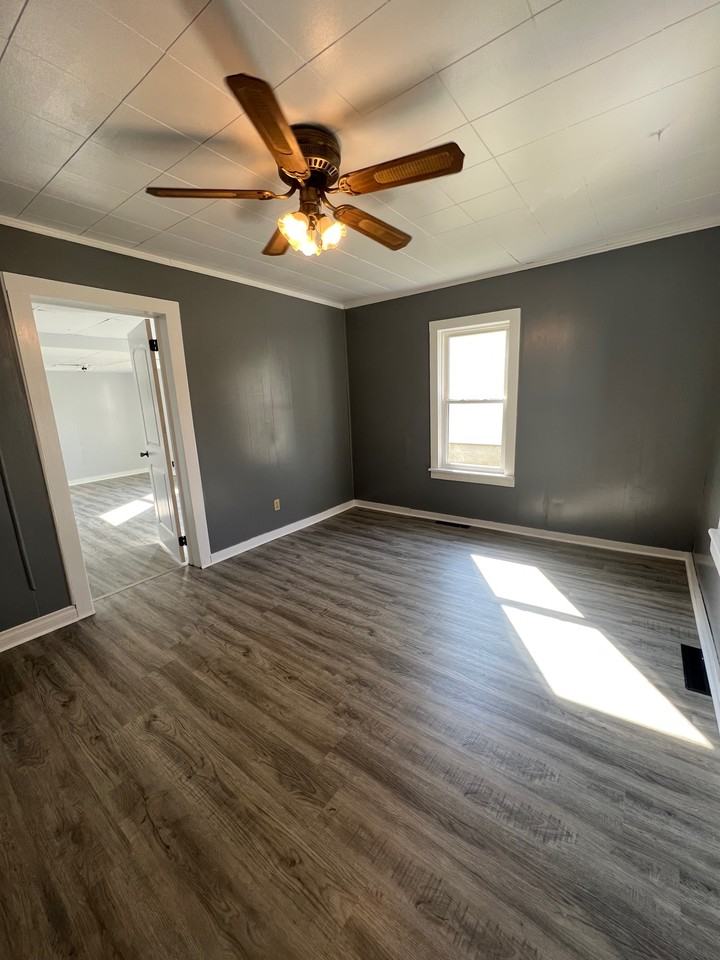 221 S Wood St #1 - Photo 2 of 24