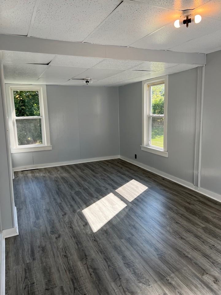 221 S Wood St #1 - Photo 3 of 24